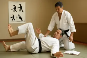 Come si studiano le tecniche di caduta avanzata nel nippon jujitsu? Il segreto per non perdere mai l’equilibrio